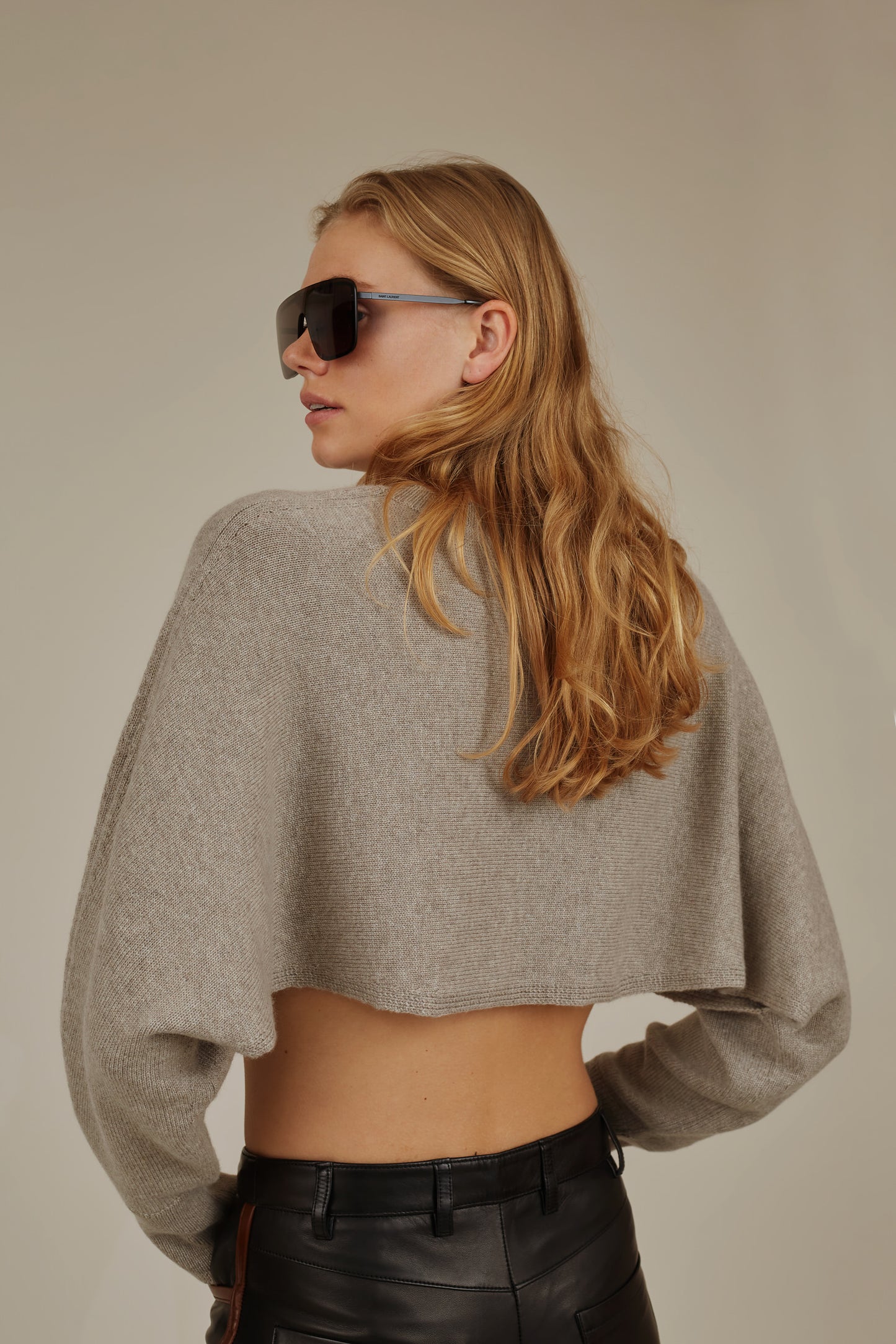MIA CROPPED CASHMERE SWEATER